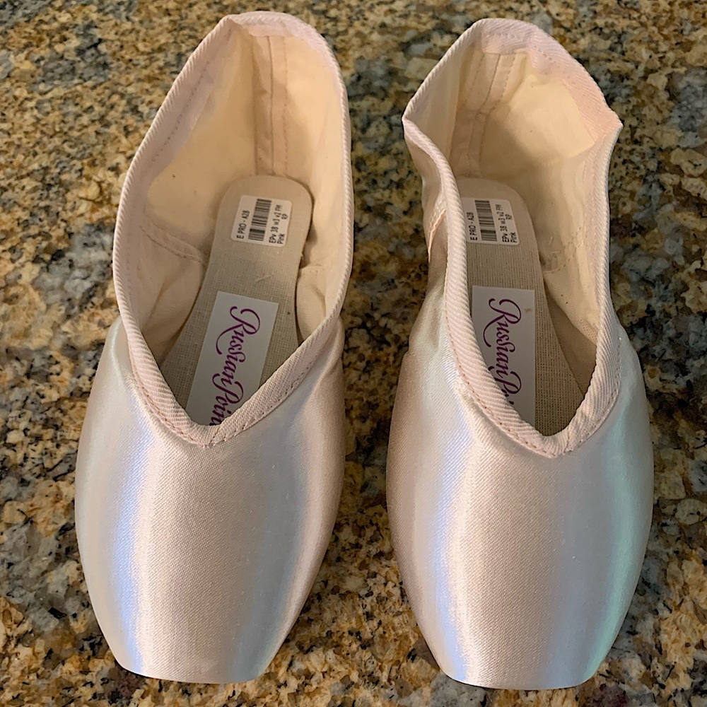 Russian Pointe Entrada Pro V